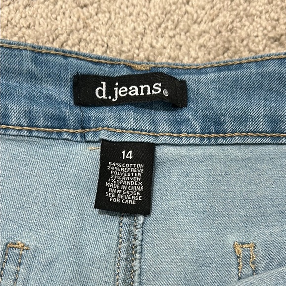d. jeans Blue Jean Shorts with Frayed Hem and Stretch - Picture 2 of 3